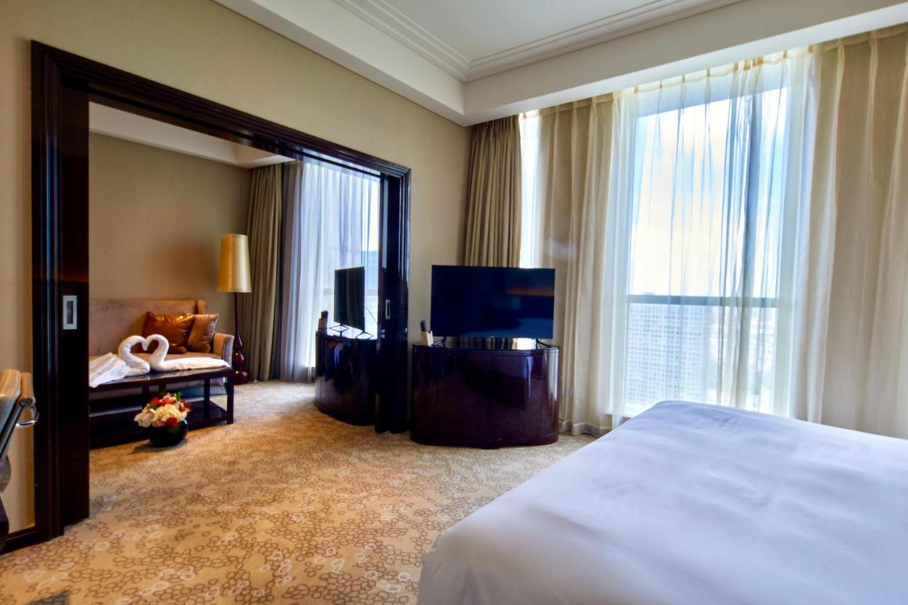 Renaissance Shanghai Pudong Hotel Buitenkant foto