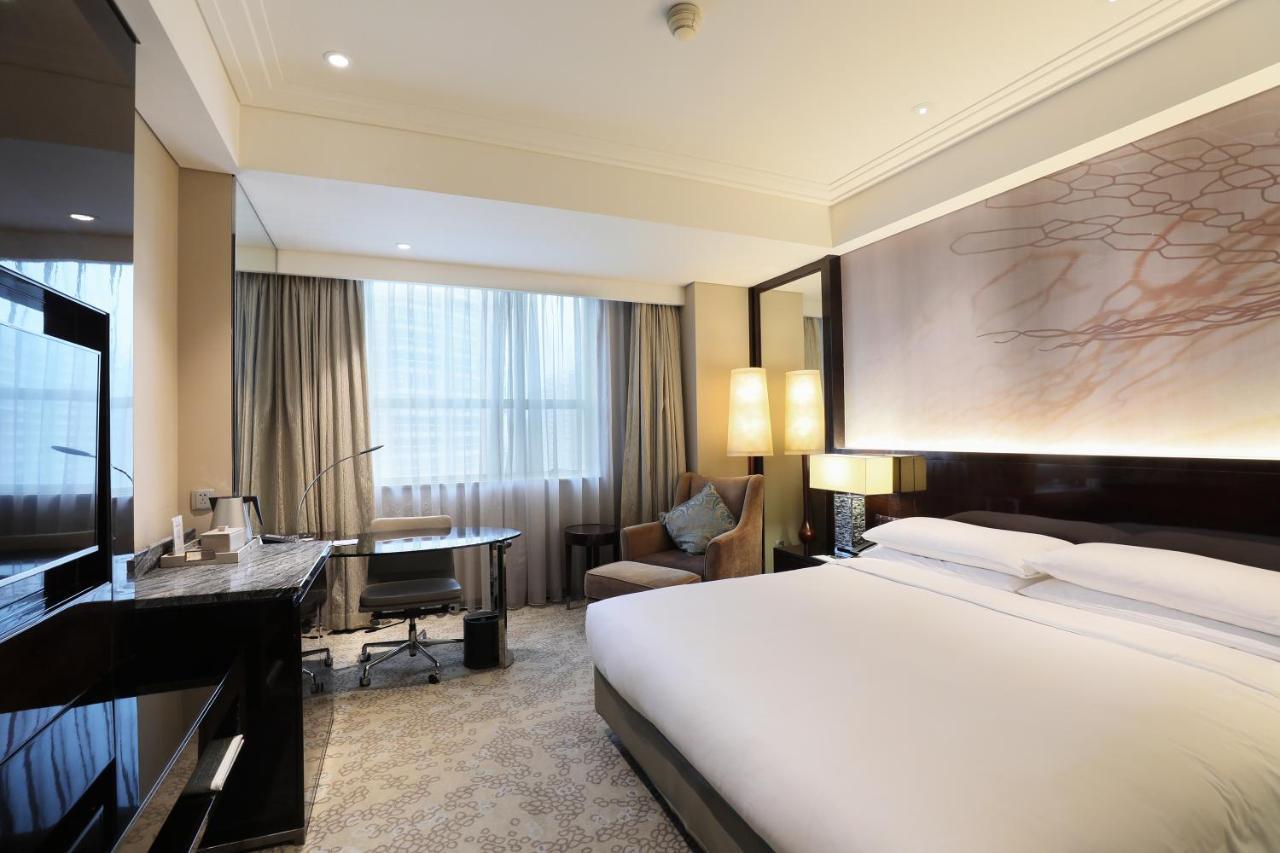 Renaissance Shanghai Pudong Hotel Buitenkant foto