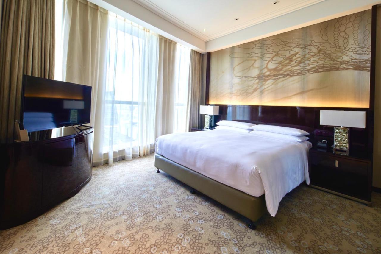 Renaissance Shanghai Pudong Hotel Buitenkant foto