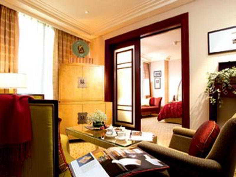Renaissance Shanghai Pudong Hotel Buitenkant foto