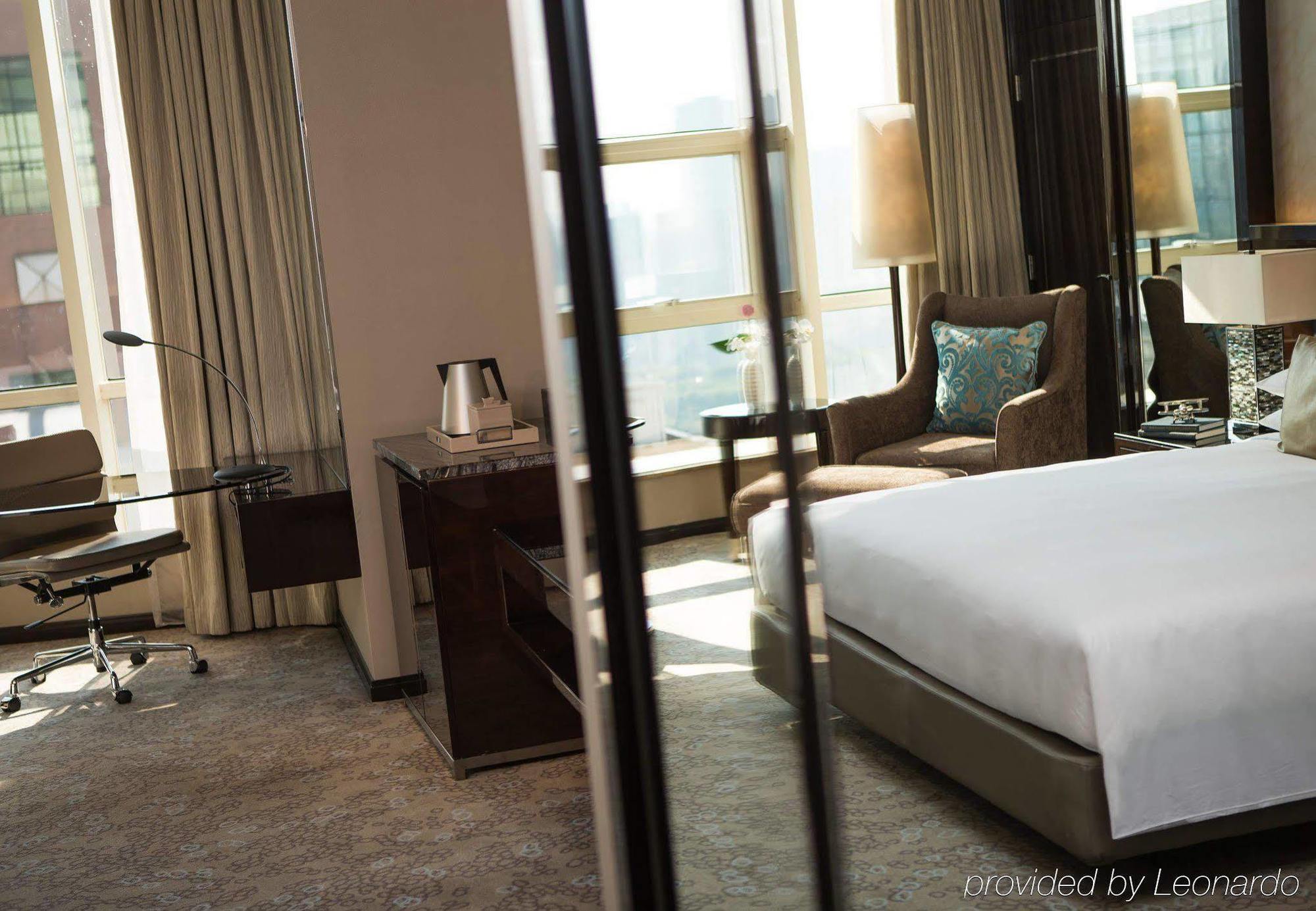 Renaissance Shanghai Pudong Hotel Buitenkant foto