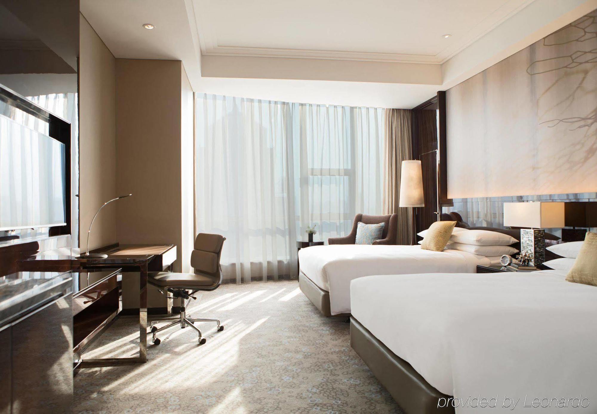 Renaissance Shanghai Pudong Hotel Buitenkant foto